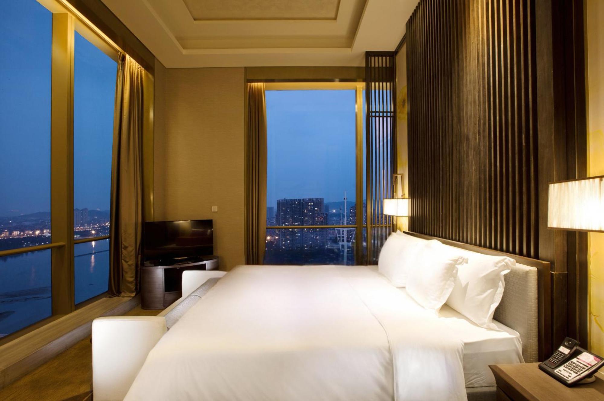 Crowne Plaza Fuzhou Riverside, An Ihg Hotel Экстерьер фото